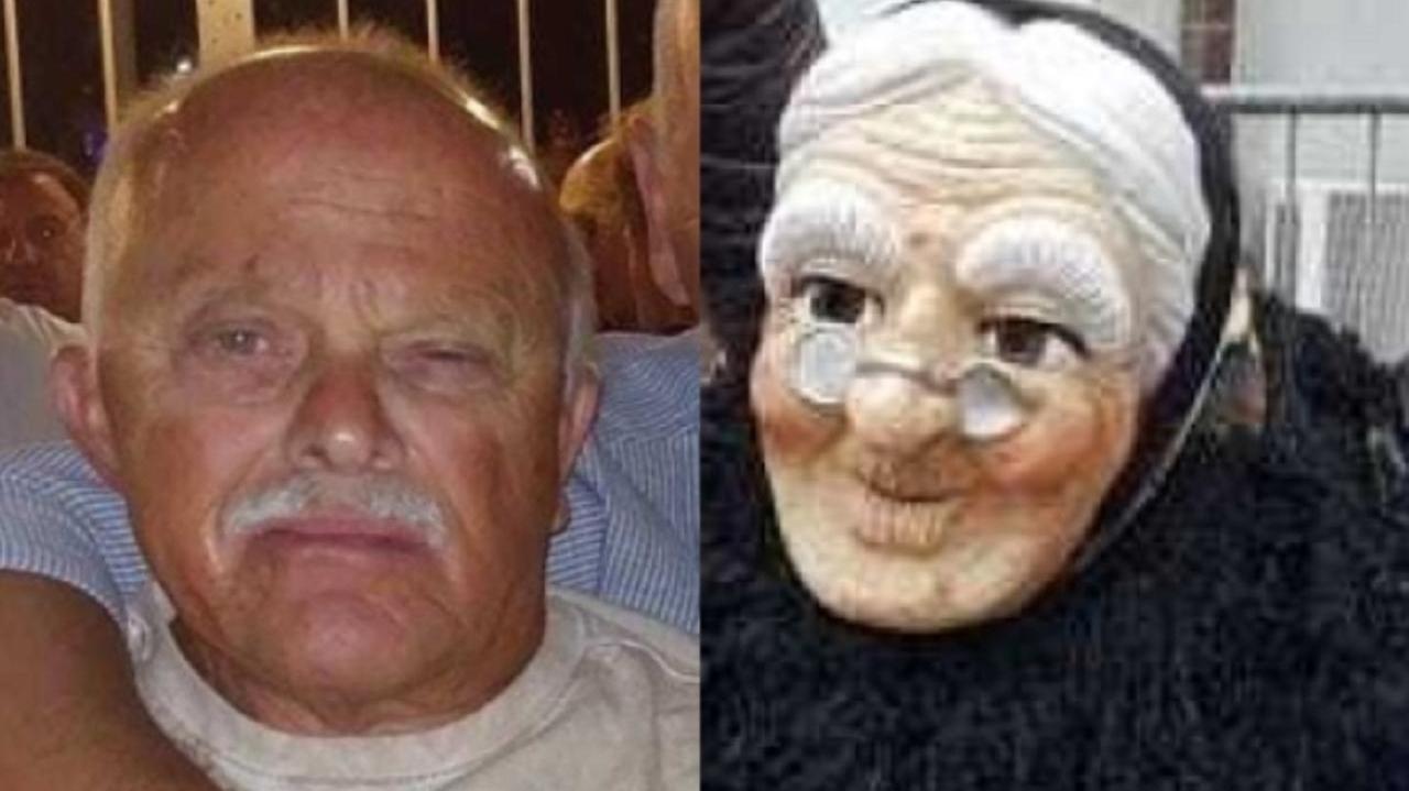 Mauro De Fusco (a destra in veste di Befana dei vigili del fuoco)
