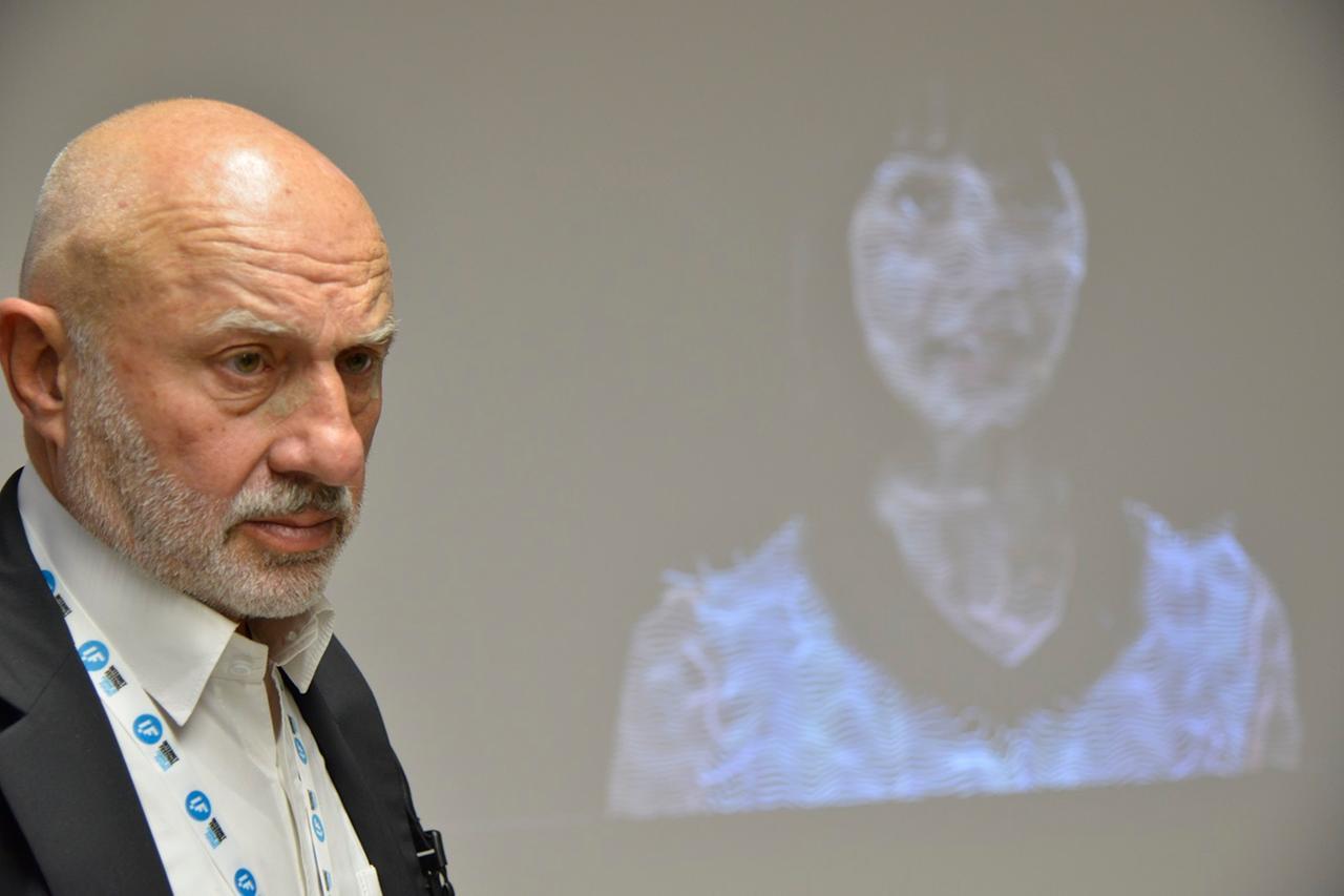 
	Claudio Giua direttore di If

