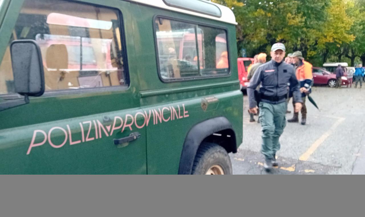 Lunigiana, fungaiolo ancora disperso. Il messaggio della Protezione civile a chi va in bosco