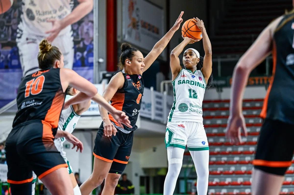 
	<strong>Sparkle Taylor</strong>

