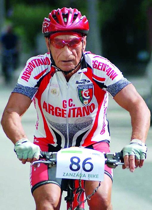 Argenta, in sella a 85 anni: Luciano è un leone del ciclismo