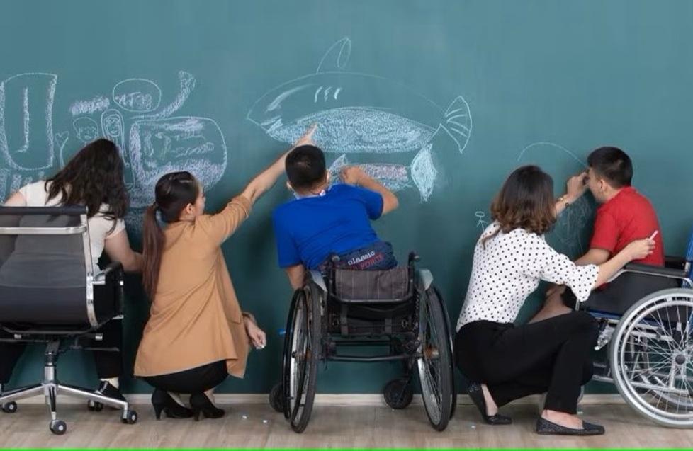 Valdinievole, assistenza tagliata ai disabili. «Negata l’inclusione scolastica»