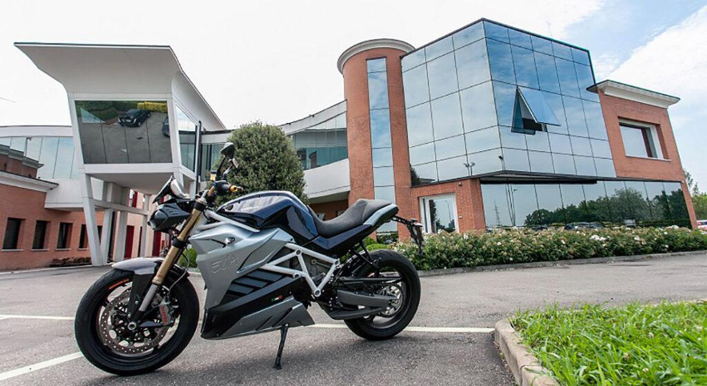 Energica, l’azienda delle moto elettriche in crisi: 50 lavoratori a rischio