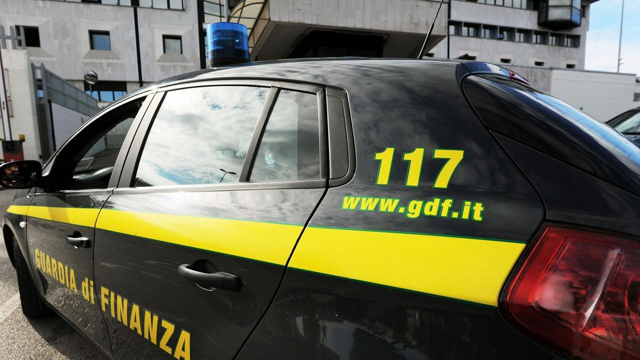Prato, evade le tasse per 20 anni col sistema delle ditte “apri e chiudi”