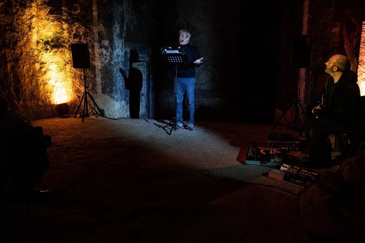 Il concerto narrativo “Paese d’ombre” di Giuseppe Dessì fa tappa nel Veneto e in Piemonte