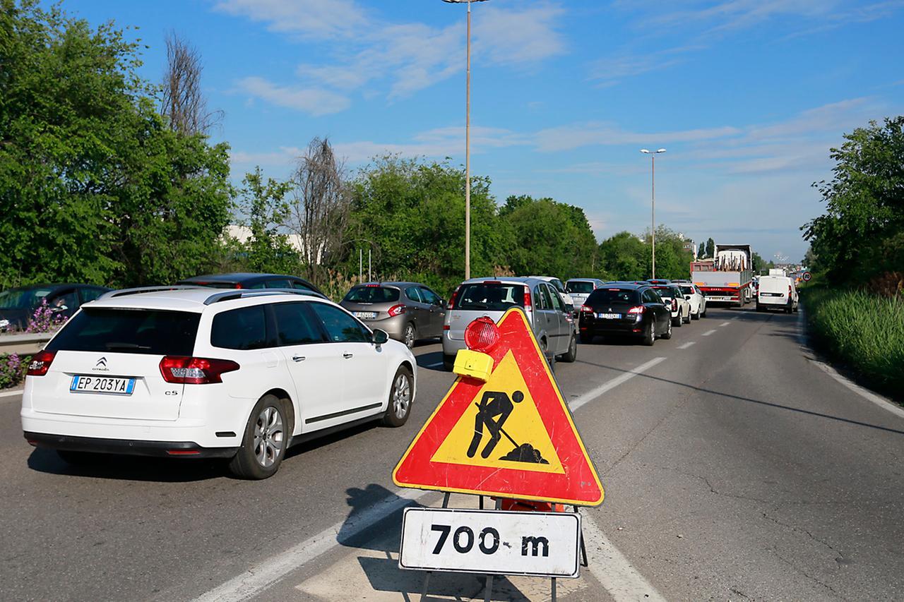 Lavori e code, tangenziale di Modena in tilt e anche sulla Nonantolana tutti fermi