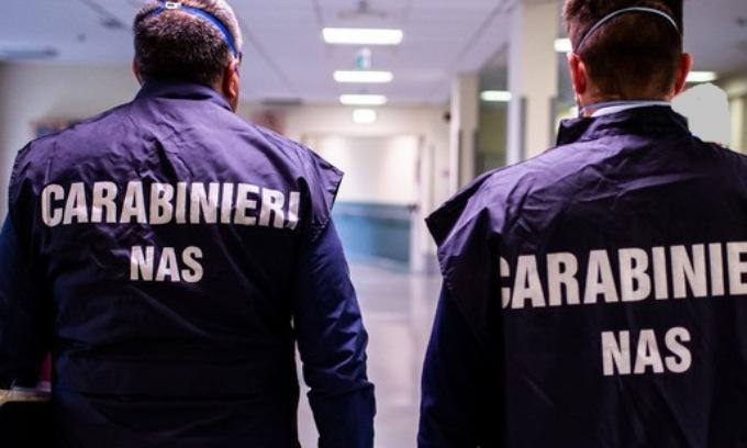 Controlli dei Nas, due denunciati: lavoravano in uno studio dentistico senza autorizzazioni