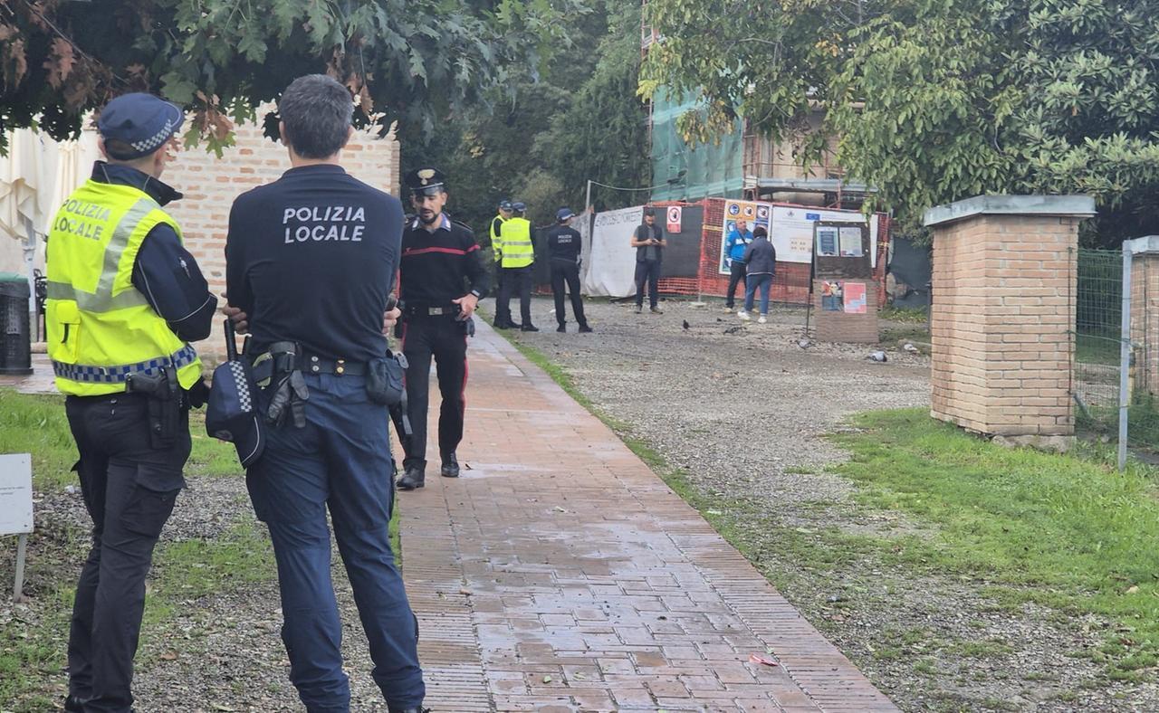 Formigine, incidente sul lavoro: operaio cade nel cantiere a Villa Gandini, è grave