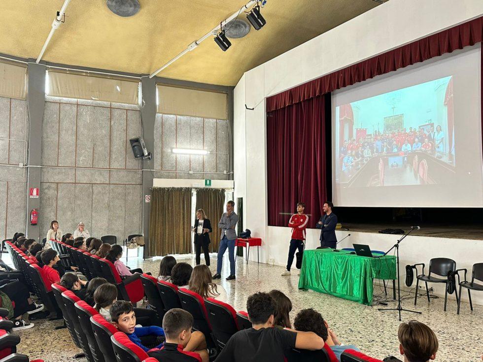 La Torres nelle scuole per il progetto contro bullismo e disagio giovanile