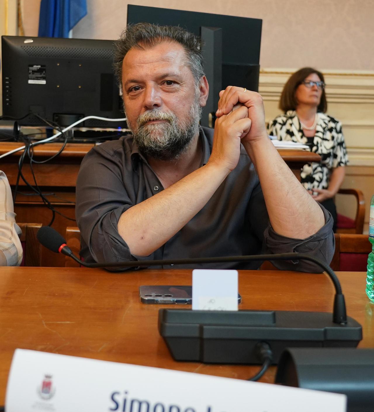 LIVORNO- primo consiglio comunale dopo rielezione di salvetti-Simone Lenzi