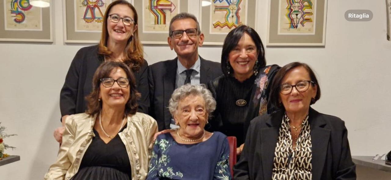 La sassarese Margherita Spanò compie 100 anni, festa con figli e nipoti