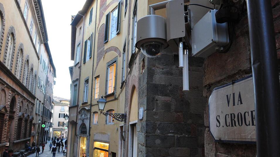 Lucca, sicurezza: in arrivo 12 nuove telecamere<br>