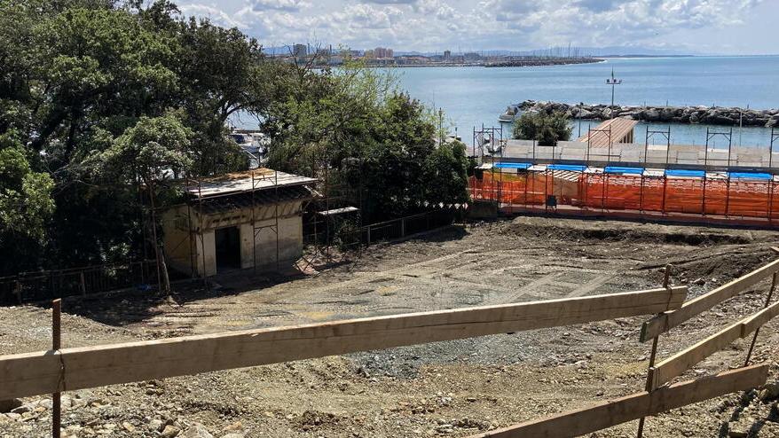 il terreno vuoto dopo la demolizione dell’ex Ciucheba