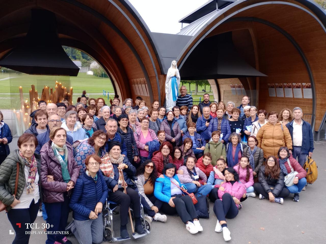 Pellegrini di Lourdes respinti all’imbarco: «24 ore infernali e 250 euro in più»
