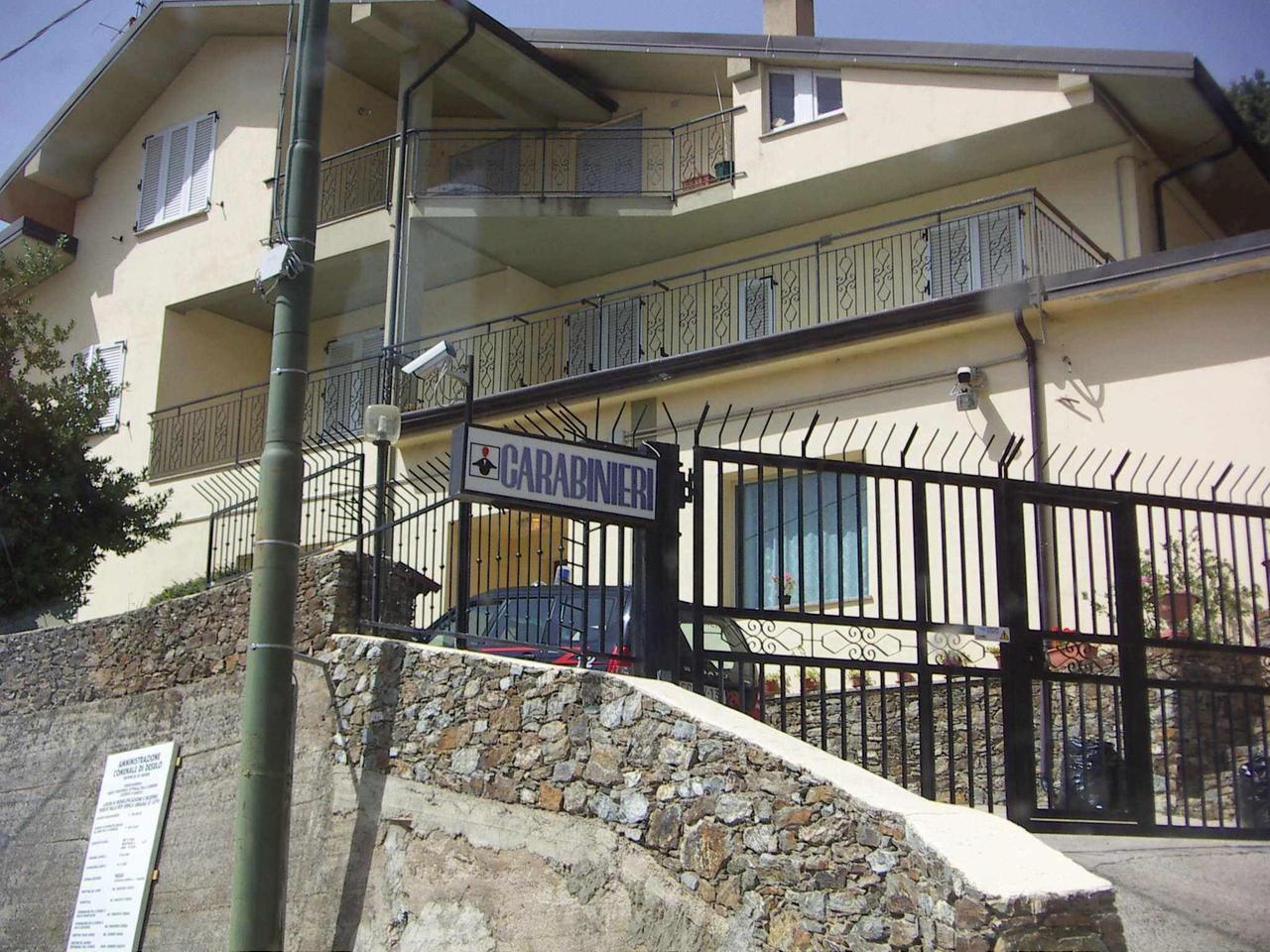 
	La caserma dei carabinieri di Desulo

