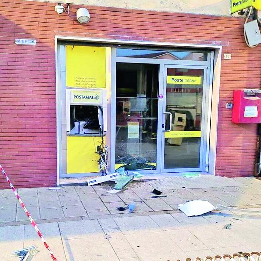Ferrara, bancomat delle Poste spenti e senza soldi di notte