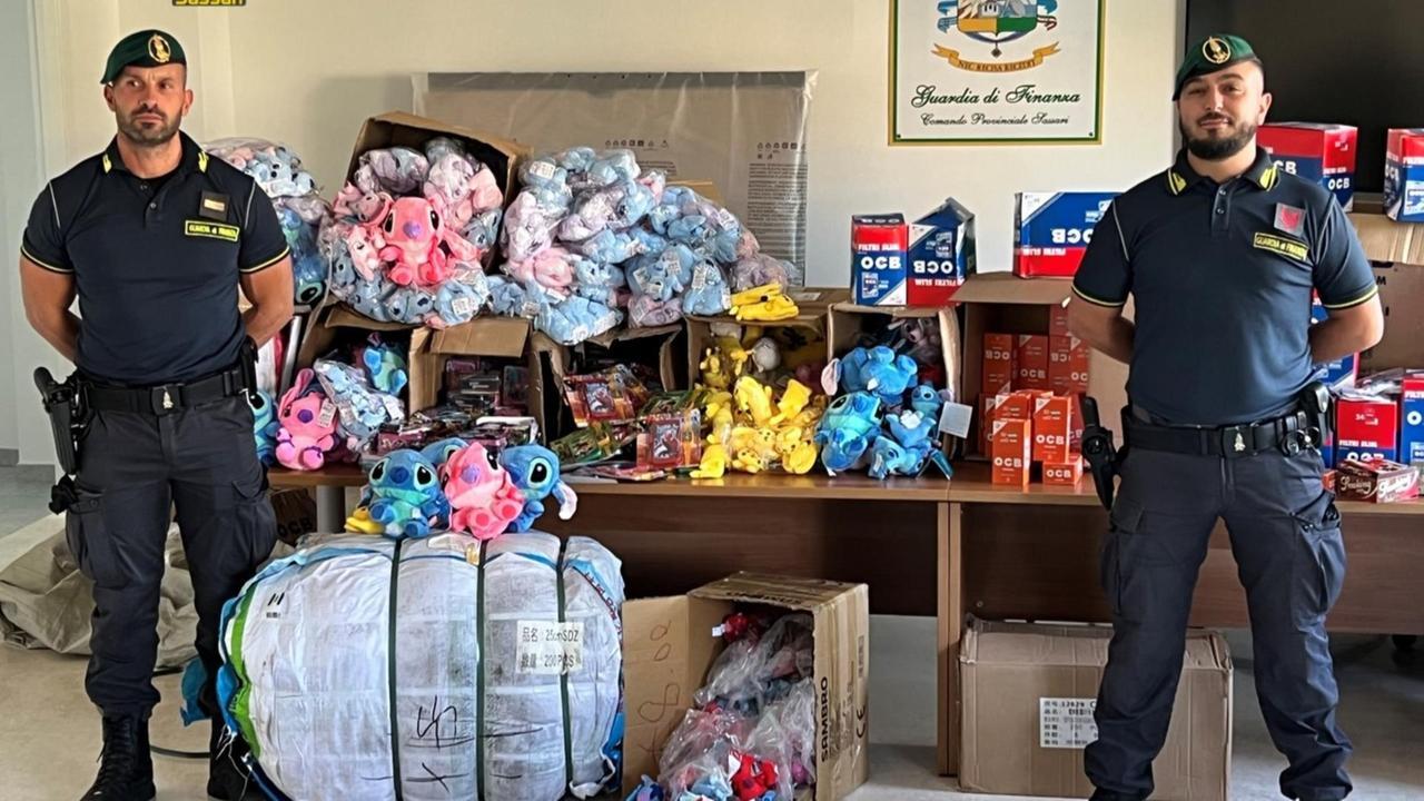 Blitz anticontraffazione a Sassari: sequestrati migliaia di giocattoli con marchi falsi e prodotti per tabacco