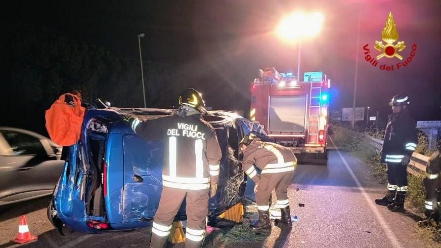 Elmas, scontro fra due auto: ferita una donna