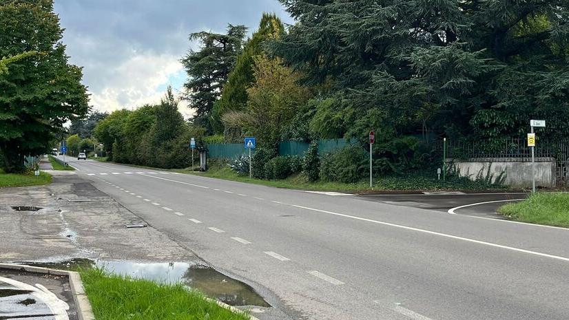 Montale "chiede" un semaforo: «Attraversare la strada è pericoloso»