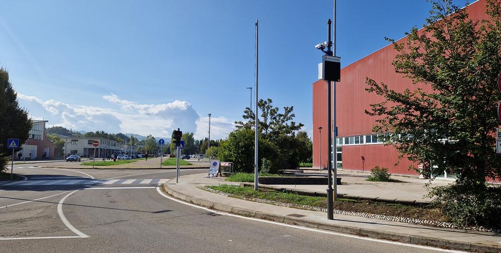 Polo scolastico di Sassuolo, da lunedì accese le telecamere nei varchi: scattano le multe