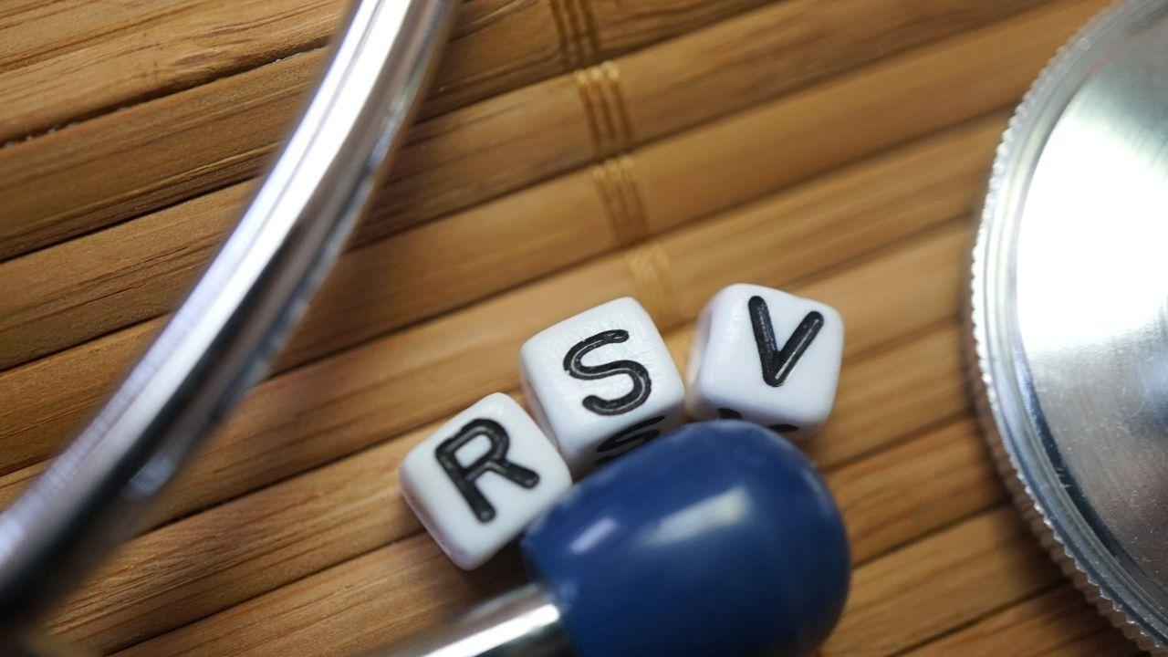 Virus sinciziale in Toscana, al via l’immunizzazione gratuita: a chi è rivolta e dove farla