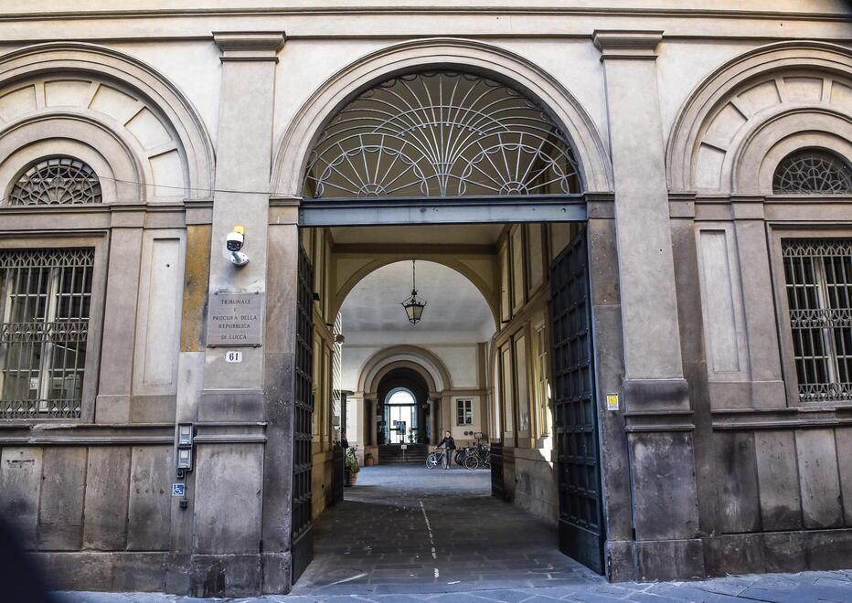 
	Il tribunale di Lucca

