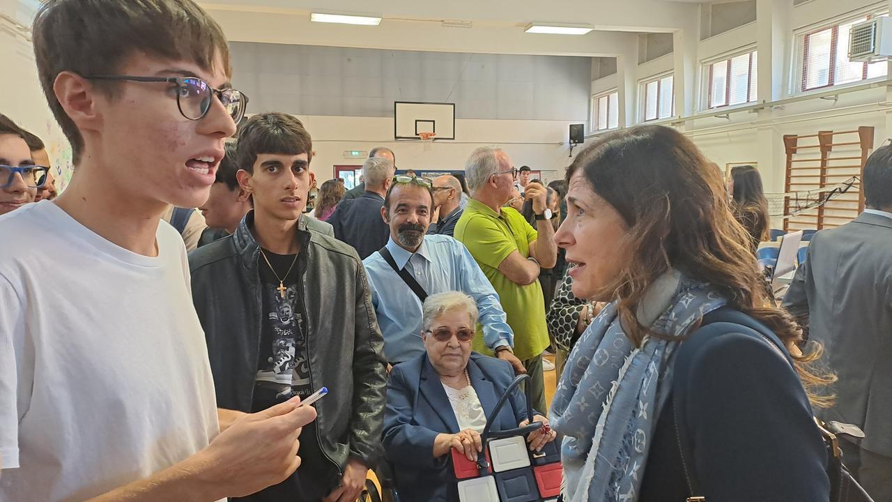 Alessandra Todde agli studenti di Oristano: «Non abbiate paura di sbagliare»