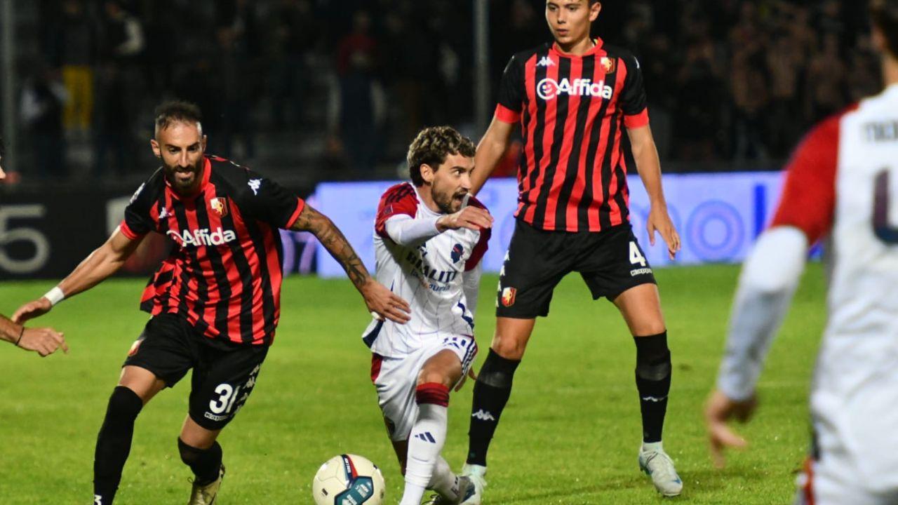 Un momento della partita tra Lucchese e Sestri Levante