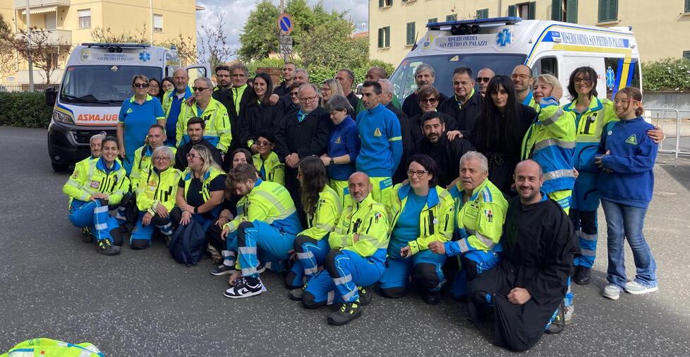 Cecina, la Misericordia di Palazzi festeggia vent'anni: grande festa in città