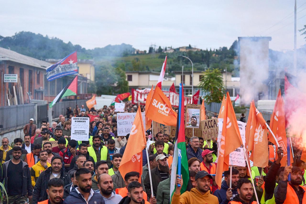 
	La manifestazione del Sudd Cobas a Seano (foto Autovino)

