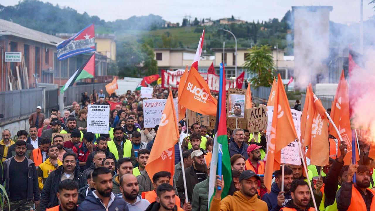 La manifestazione del Sudd Cobas a Seano (foto Autovino)