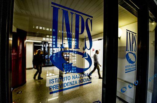 Dall’Inps avvisi di pagamento ad artigiani e commercianti: cosa contengono e chi deve pagare