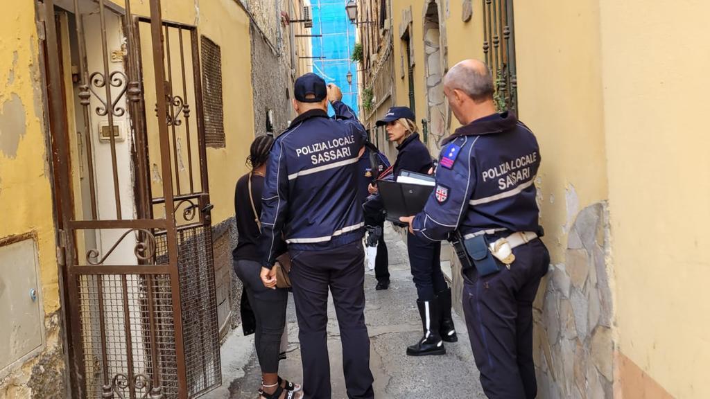 Sassari, centro più sicuro con la stazione mobile della polizia locale