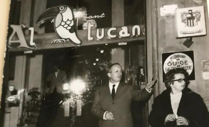 
	Renzo Armaroli e la moglie Ines Morselli davanti all'ingresso del ristorante Al Tucano

