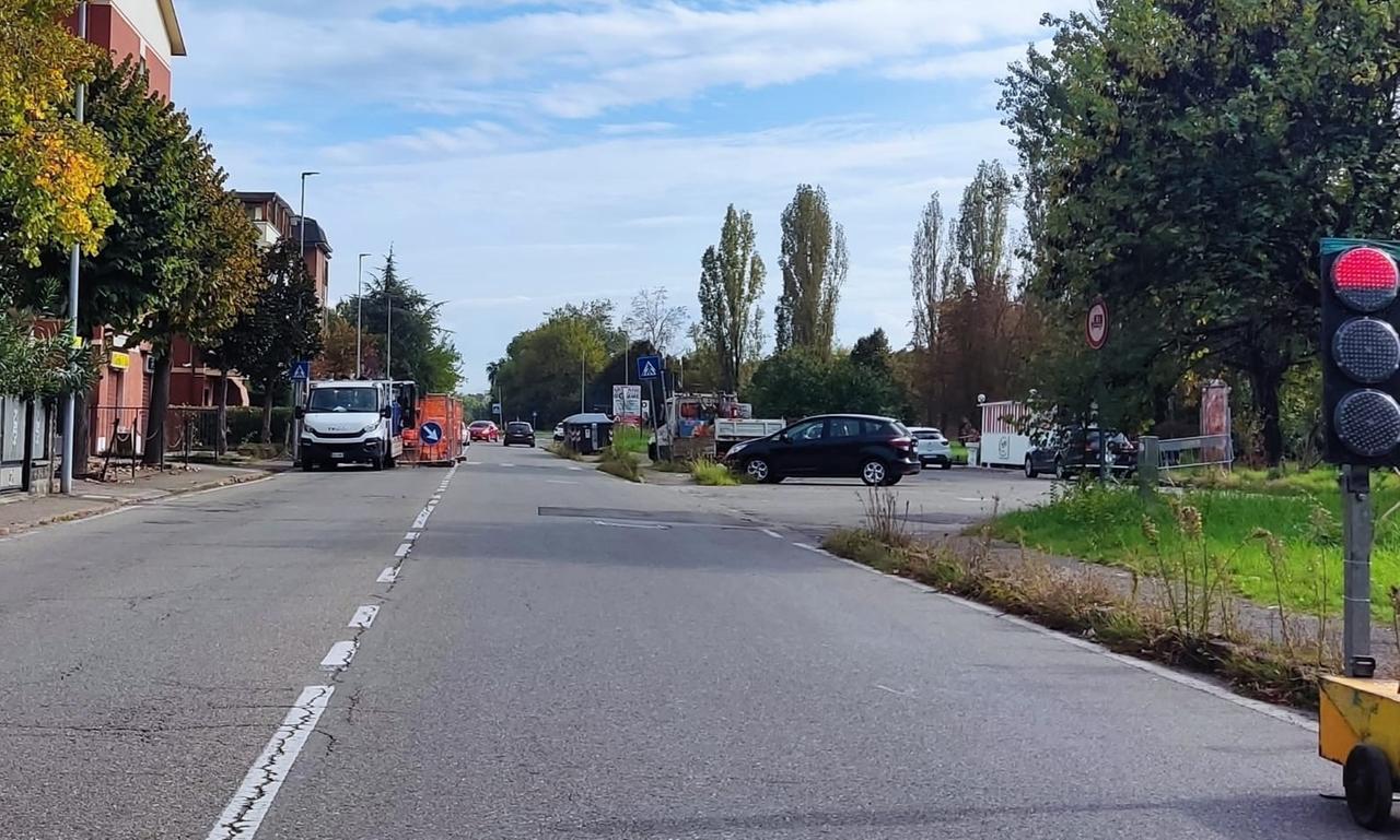 Lavori alla rete del gas in strada Morane, senso unico alternato per tre giorni