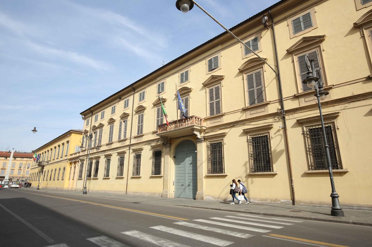 Migranti, bando della Prefettura per i servizi di accoglienza per 1.500 migranti