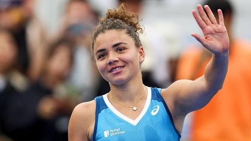 Tennis, Jasmine Paolini qualificata alle Wta Finals: la tennista toscana regala un record all’Italia