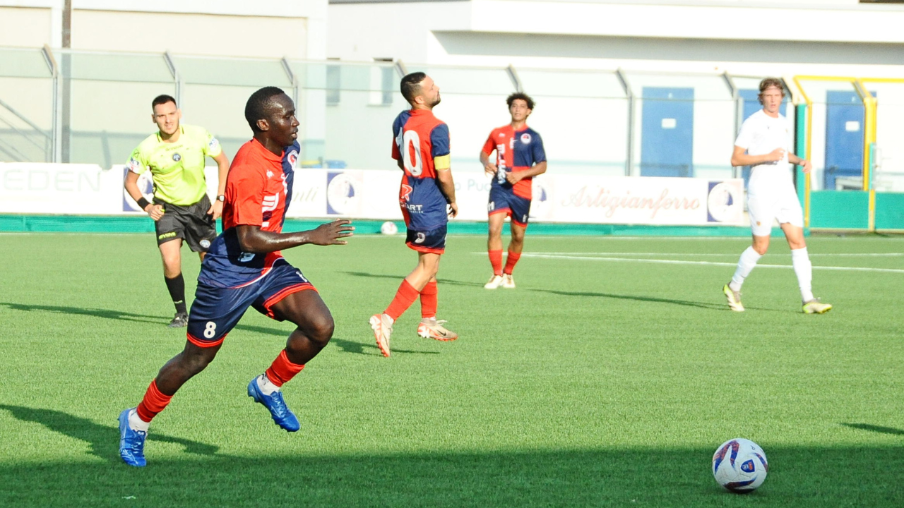 Mohamed Diagne ha aperto le marcature nel match del Cecina contro la Sestese (foto Michele Falorni/SilvI)