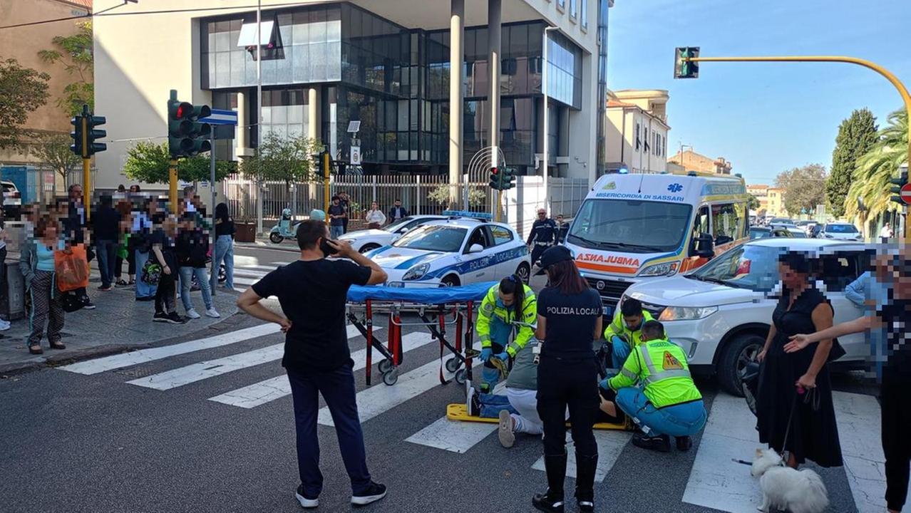 L'incidente sulle strisce pedonali in viale Mancini 