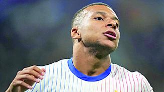 La stella Mbappè accusata di stupro: lui se la prende con l’ex squadra