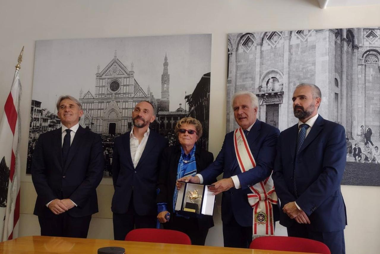 Dacia Maraini riceve il Pegaso d’Oro, le motivazioni del premio della Toscana