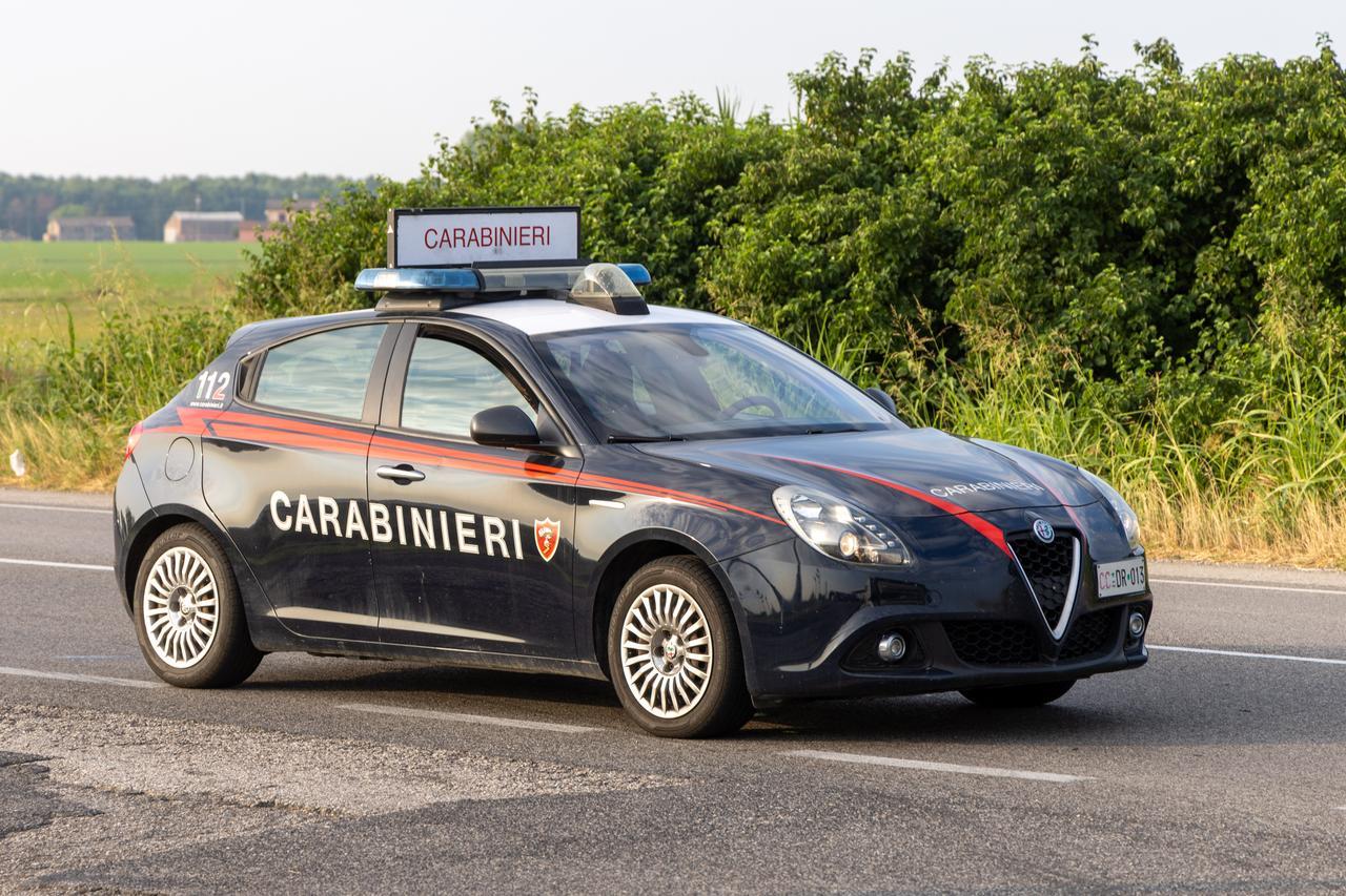 Perseguitata dall’ex alla sagra di Comacchio, uomo arrestato