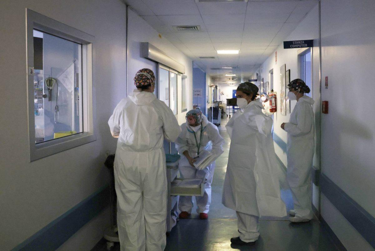 Massa-Carrara, turni prolungati e ferie saltate: sanità apuana nel caos, ecco costa sta succedendo