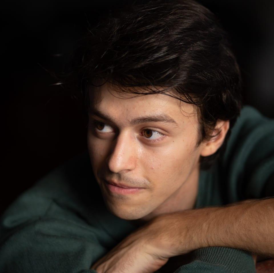 L’attore Samuele Teneggi protagonista al cinema Rosebud