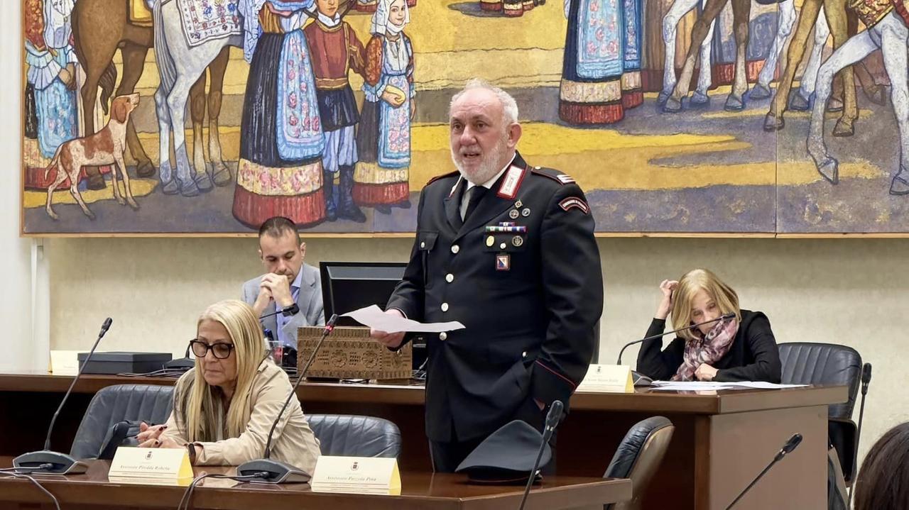 Sennori, il maresciallo Gianfranco Serra saluta tutti e va in pensione