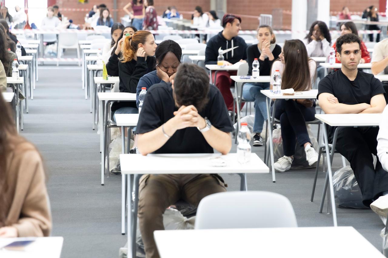 Stop al test per entrare a Medicina: la selezione è dopo sei mesi di frequenza