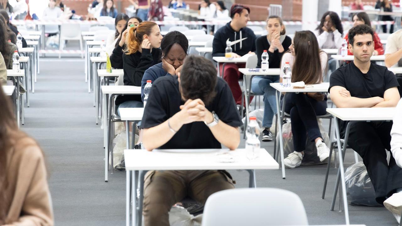 Stop al test per entrare a Medicina: la selezione è dopo sei mesi di frequenza