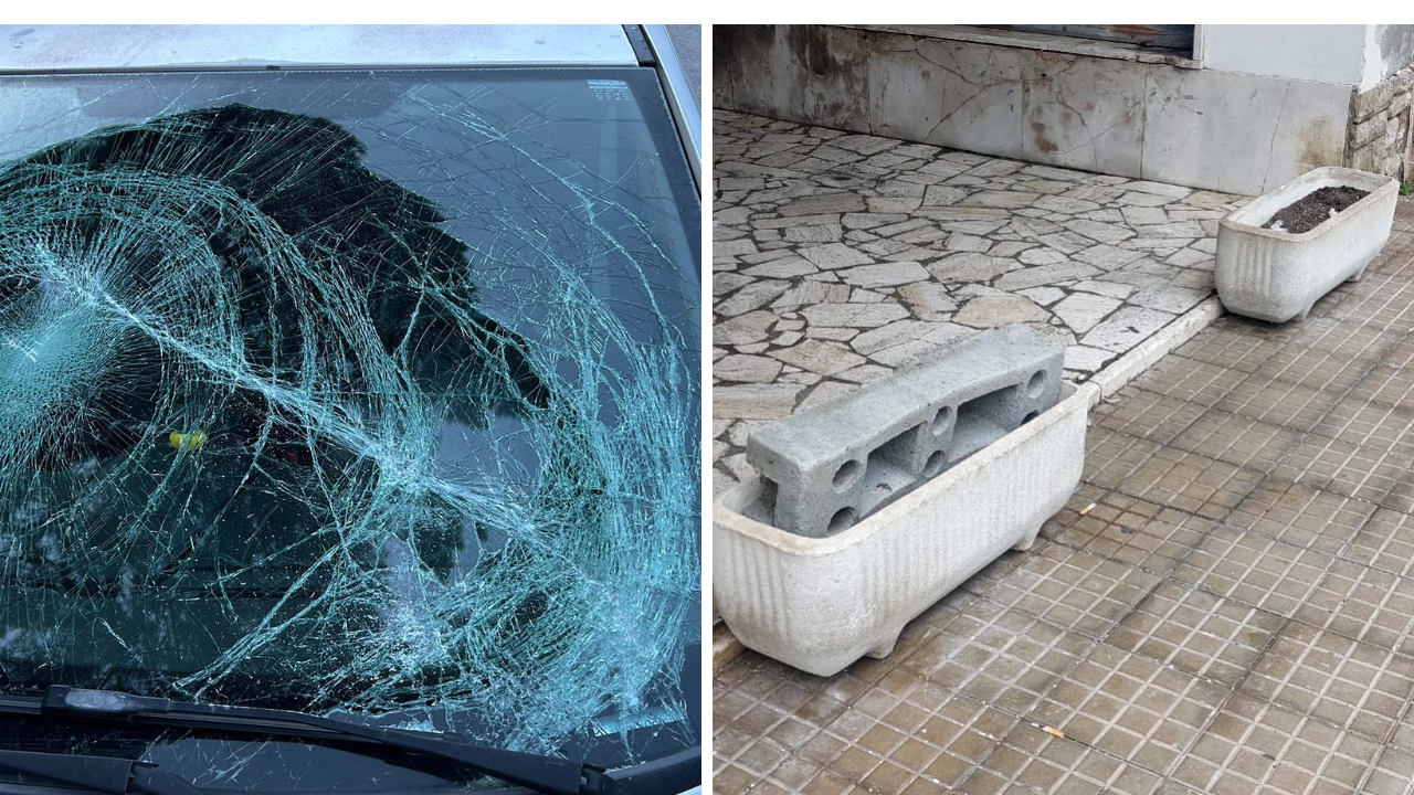 A sinistra il parabrezza fracassato di una delle auto e, a destra, la bozza di cemento usata dai vandali