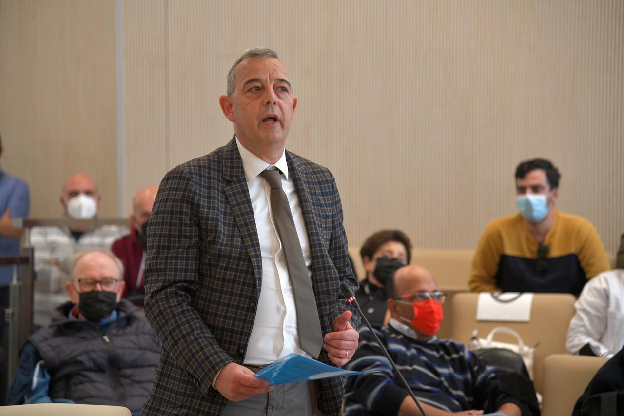 
	Il consigliere regionale Roberto Li Gioi (M5S)

