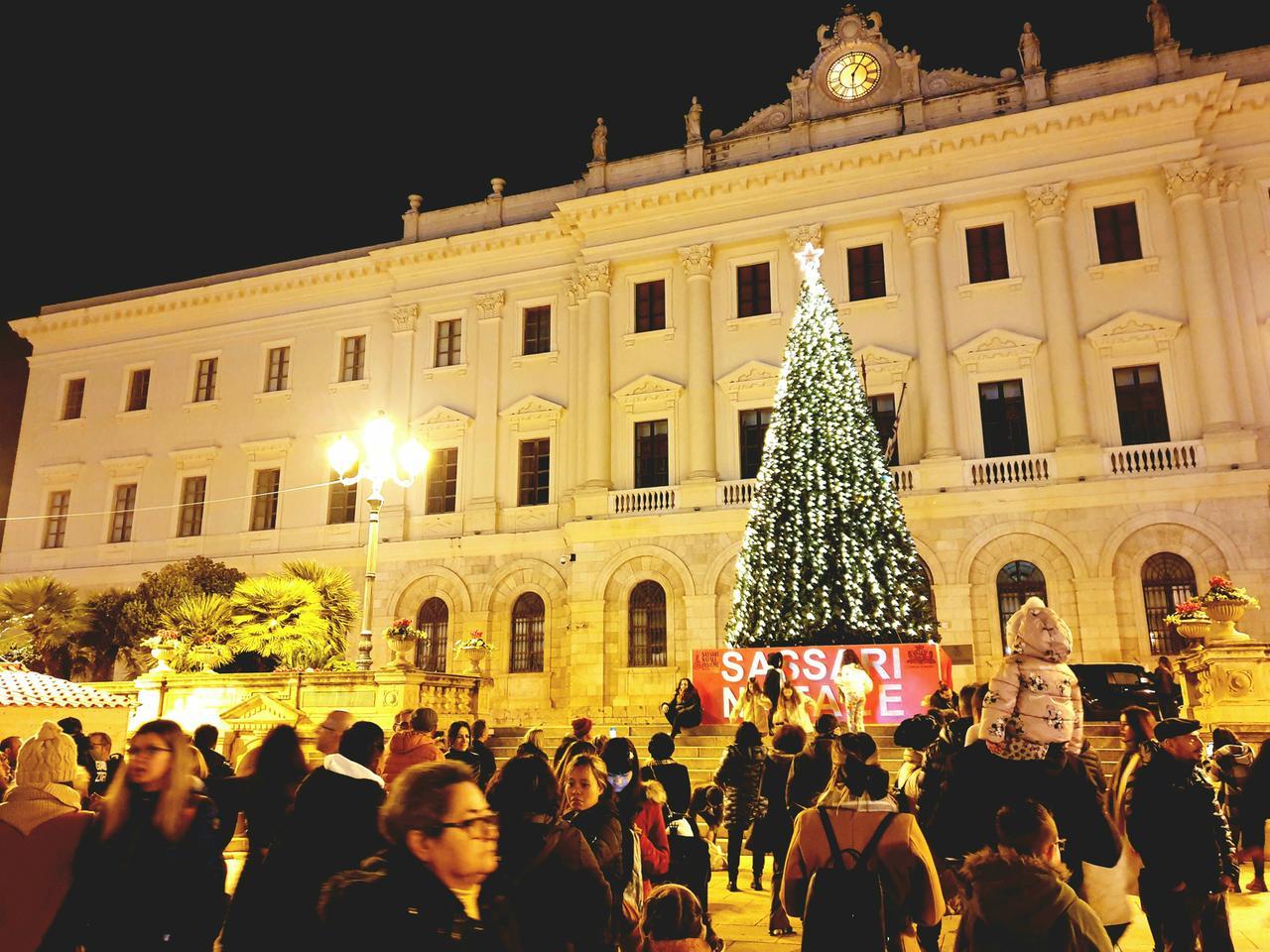 Eventi di Natale a Sassari, il Comune pubblica il bando: «Coinvolgere il centro»